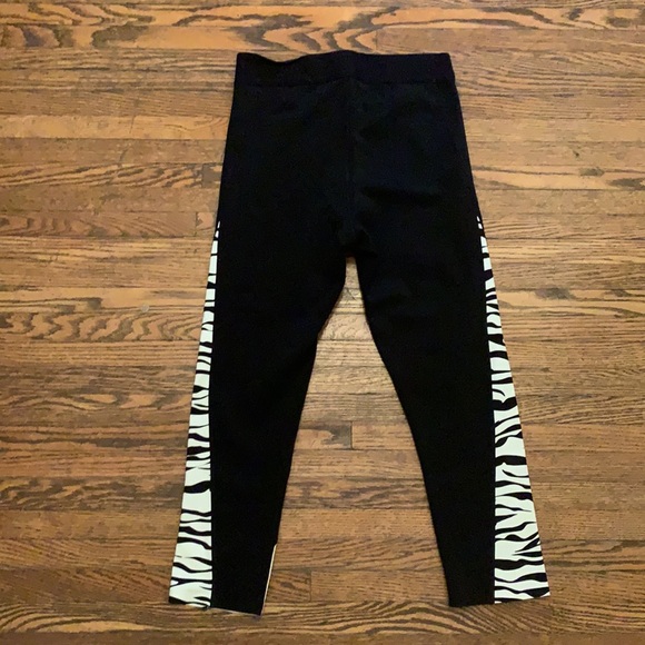 Aurum zebra and black crop legging - Picture 2 of 3